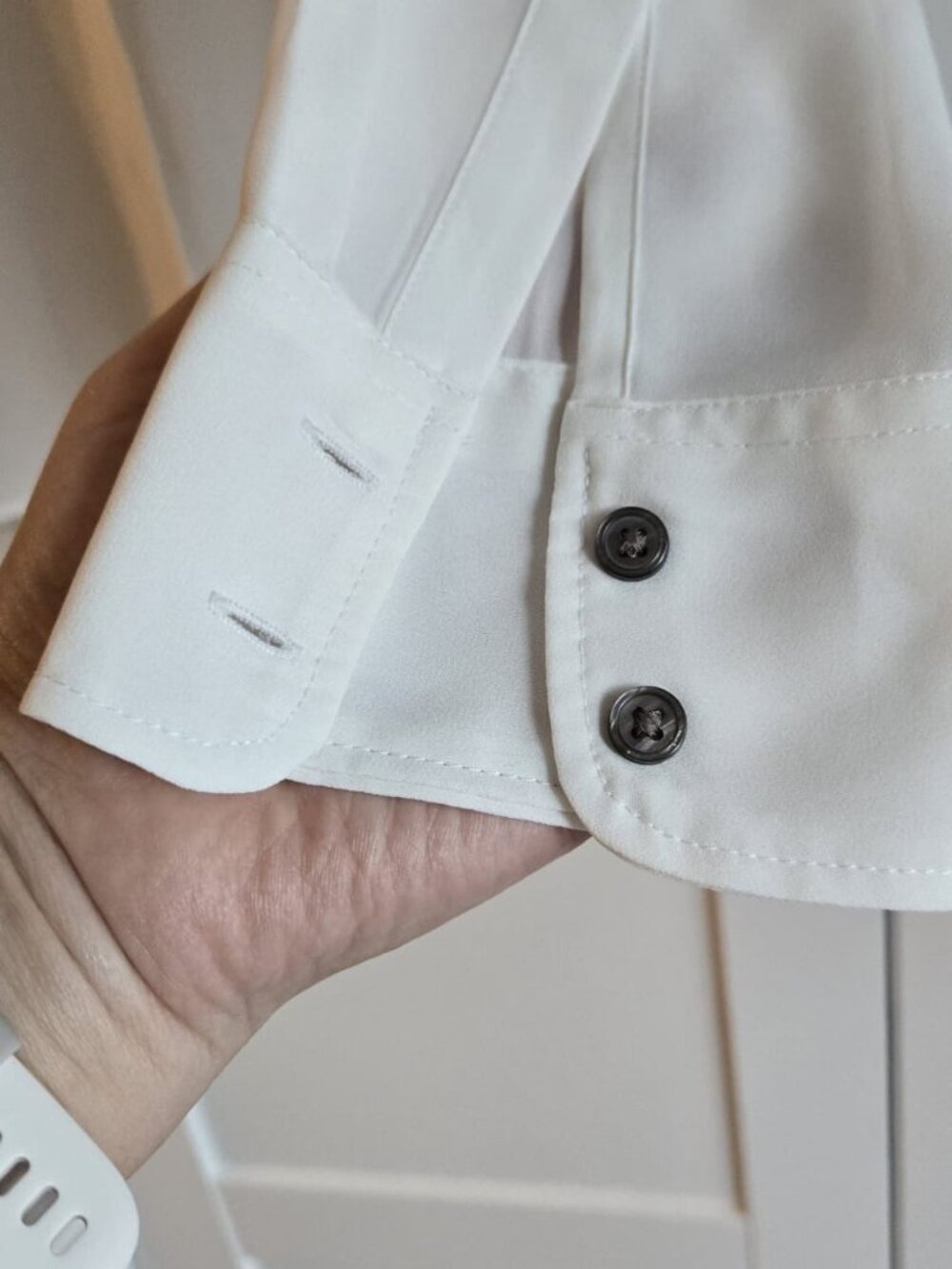 NWOT M&S Collection Ivory Flowy Button-Down Blouse Size 12 100% Polyester - Picture 6 of 10